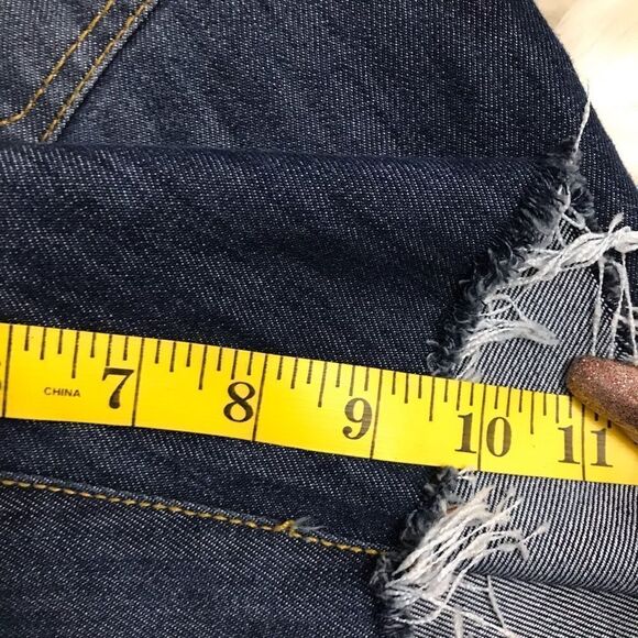 Men’s Cutoff Denim Shorts - Picture 5 of 5